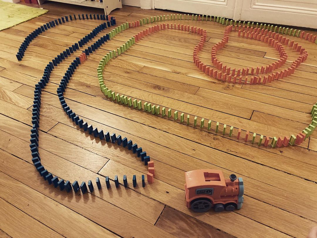 Domino train